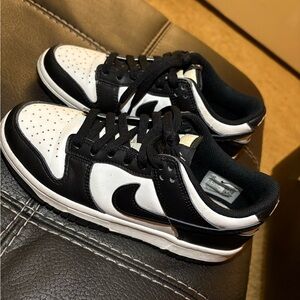 Nike Panda Dunks